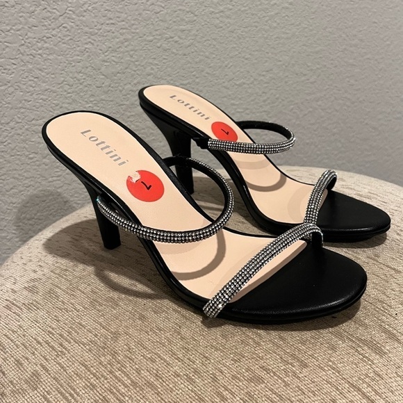 Steven Madden Look Alikes- black rhinestone Steleto Slip on sandal heal Size 7- - Picture 3 of 6